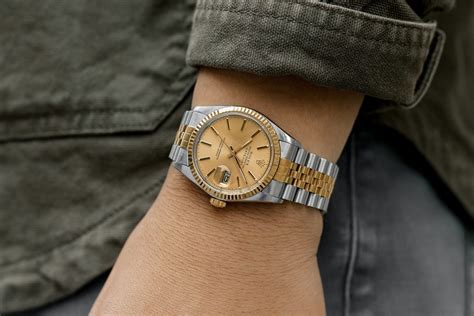 fake vintage watch